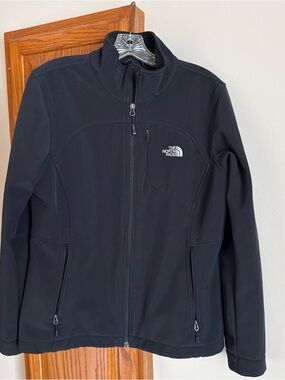 The North Face Black Soft Shell Jacket - Women's Large-Black. Non Smoking Home